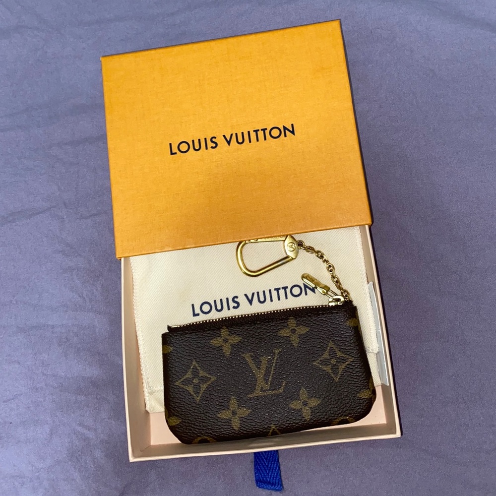 LOUIS VUITTON Monogram Key Pouch